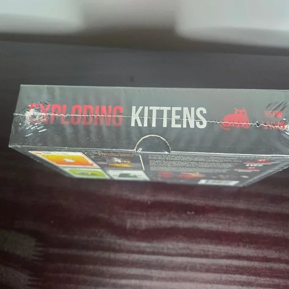 Exploding Kittens Deck - Picture 3 of 4